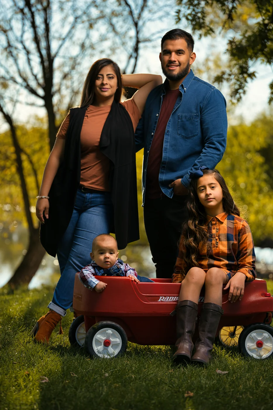 The Garcia family session by the water