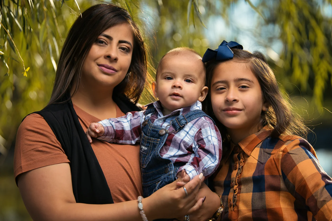 The Garcia family session by the water