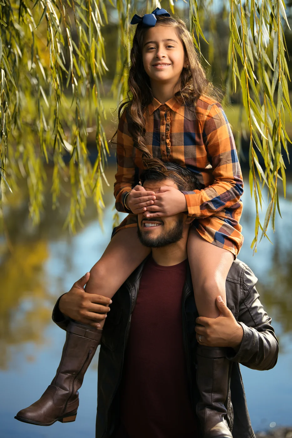 The Garcia family session by the water
