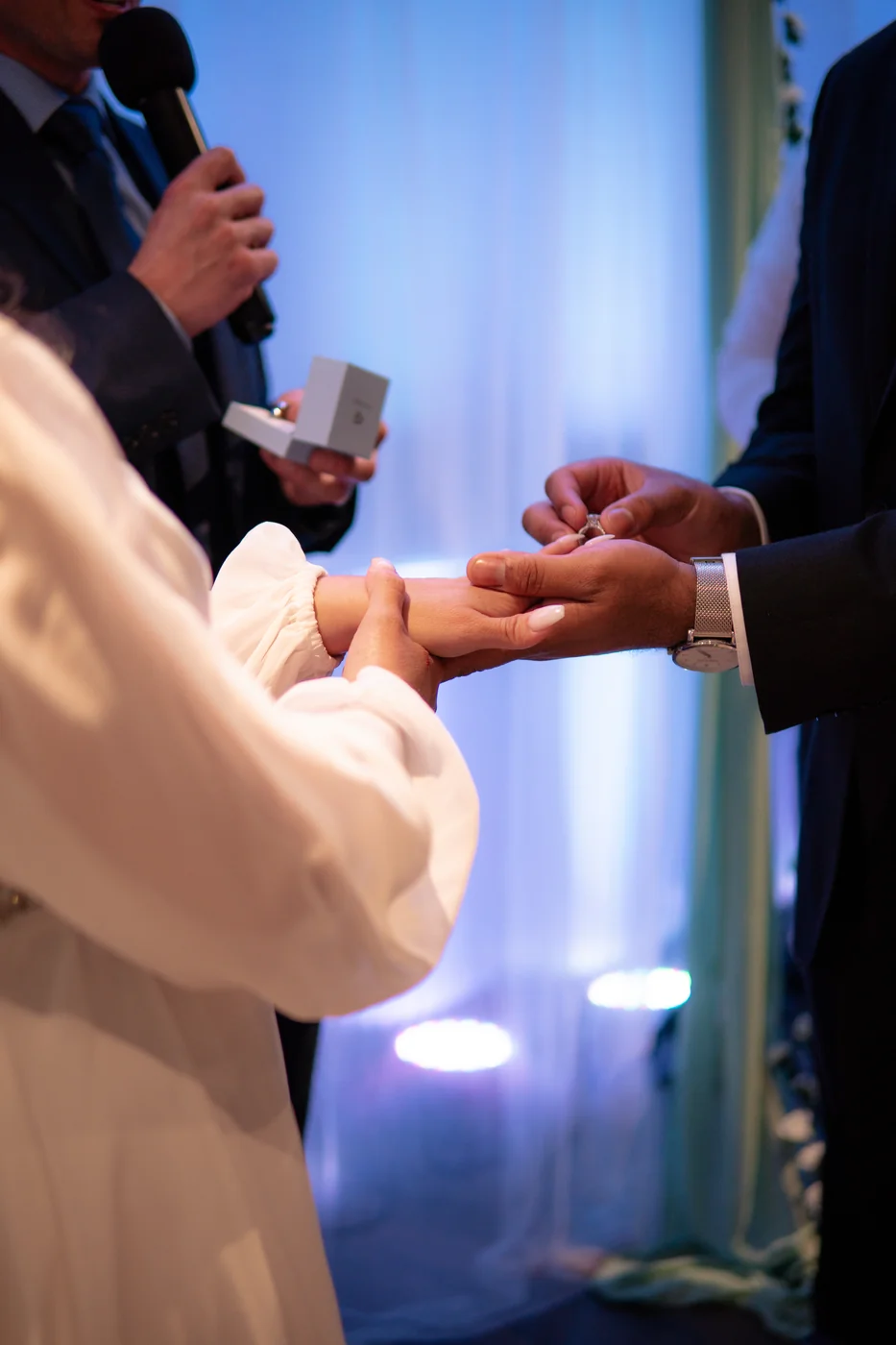 The ceremony at The Lakeview Center, Wilmette